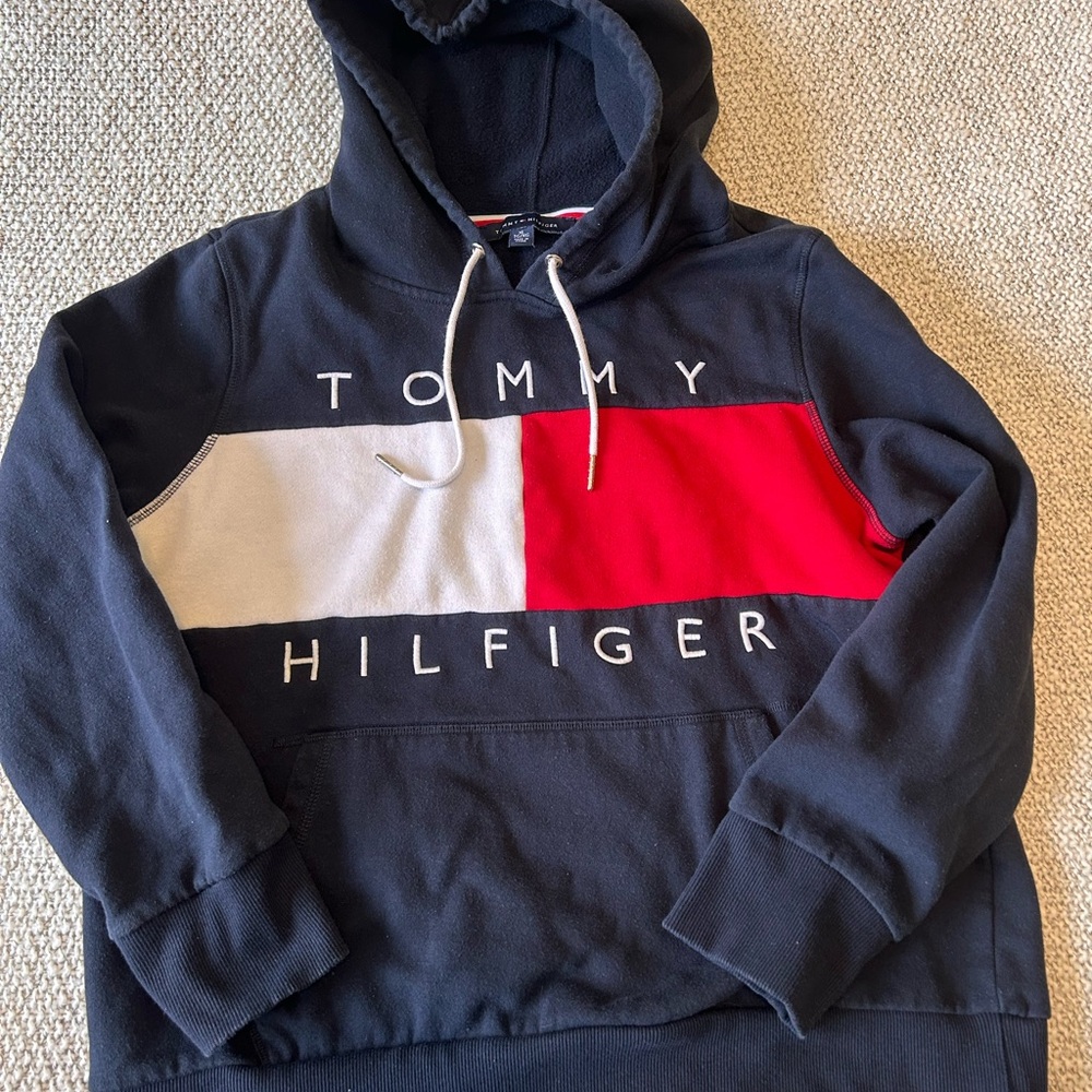 Kids XL Tommy Hilfiger sweatshirt. Like new